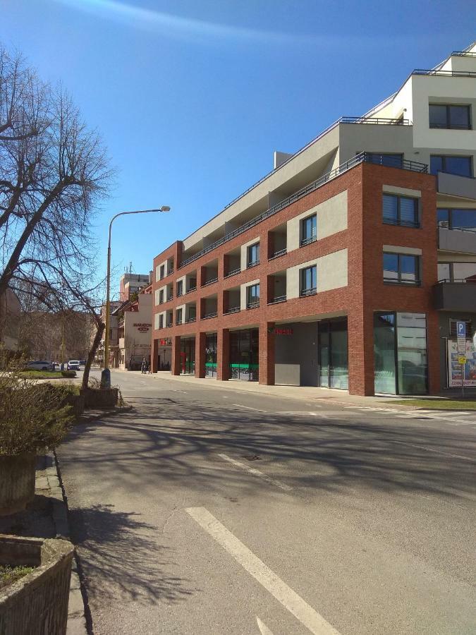 Kosice Smart Apartman Luaran gambar